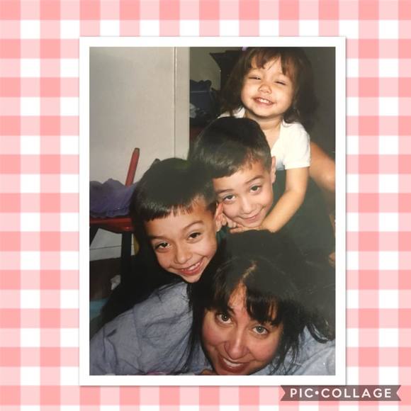 Meet your Posher, Laura - Picture 1 of 1